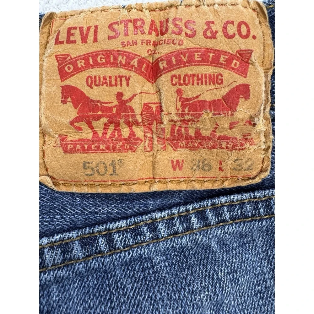 Levi's 501 Jeans Men 38x32 Original Fit Straight Leg Button‎ Fly